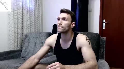 Snapshot of ianandersson27 chatting on 12/29/24, 10:14 Ian Andersson online show from 12/29/24, 10:14