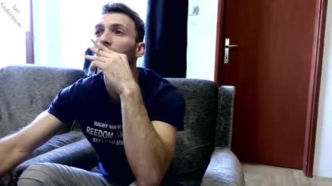 Snapshot of ianandersson27 chatting on 12/30/24, 01:25 Ian Andersson online show from 12/30/24, 01:25