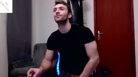 Snapshot of ianandersson27 chatting on 02/08/25, 03:30 Ian Andersson online show from 02/08/25, 03:30