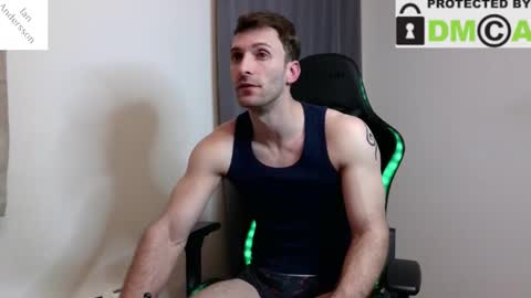 Snapshot of ianandersson27 chatting on 03/08/25, 01:50 Ian Andersson online show from 03/08/25, 01:50