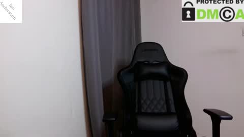 Snapshot of ianandersson27 chatting on 03/11/25, 03:26 Ian Andersson online show from 03/11/25, 03:26