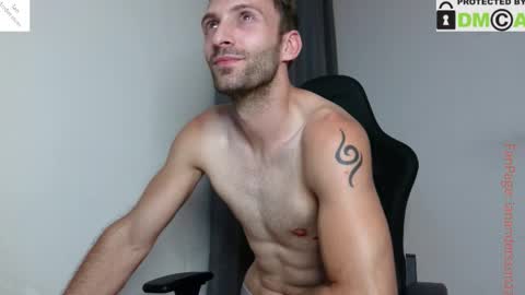 Snapshot of ianandersson27 chatting on 09/10/25, 08:20 Ian Andersson online show from 09/10/25, 08:20