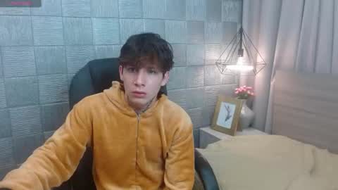 ian online show from 09/12/25, 10:43