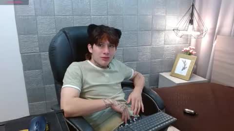 ian online show from 09/22/25, 01:02