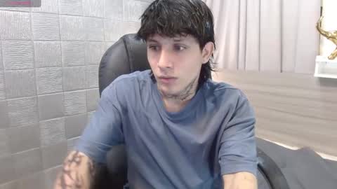 ian online show from 11/18/25, 02:17