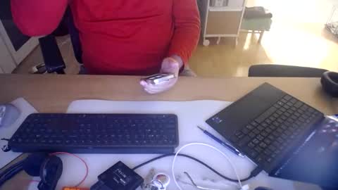 iandy12 online show from 11/27/25, 10:23