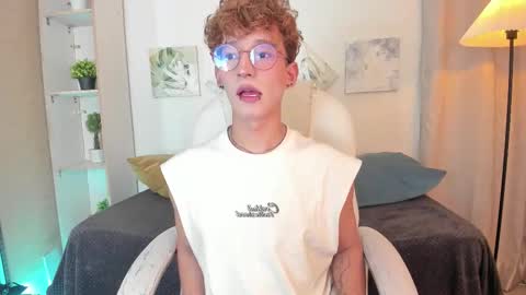 ian  online show from 11/05/25, 04:12