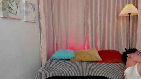 ian  online show from 02/18/26, 03:57