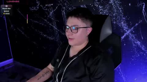 ian online show from 09/29/25, 10:14