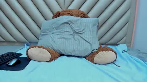 Snapshot of ibbie_ chatting on 01/20/25, 10:26 ibbie_ online show from 01/20/25, 10:26