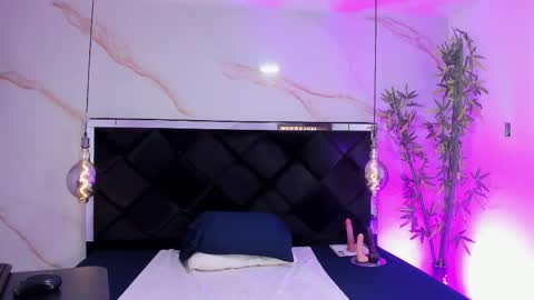 ibbie_ online show from 04/23/26, 12:29