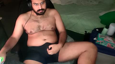 Snapshot of ibear_chat chatting on 04/12/26, 09:03 iBear0 online show from 04/12/26, 09:03