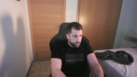 iberian_macho online show from 11/29/25, 02:53