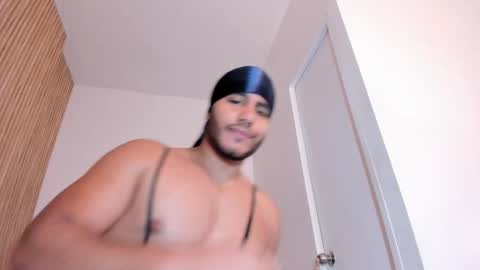 Snapshot of ibraiimm chatting on 10/30/25, 10:43 Ibraim online show from 10/30/25, 10:43