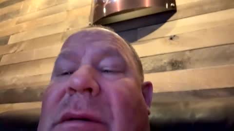 icanmakeyousquirt69 online show from 04/24/26, 06:38
