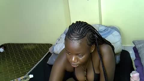 Snapshot of ice_girly chatting on 12/04/25, 07:00 ice_girly online show from 12/04/25, 07:00