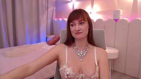 ice_kitty online show from 11/25/25, 05:07