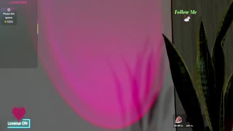 Snapshot of ice_princess__ chatting on 10/09/25, 12:14 Crystall online show from 10/09/25, 12:14