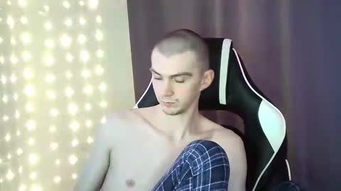 MAX online show from 01/30/25, 07:15