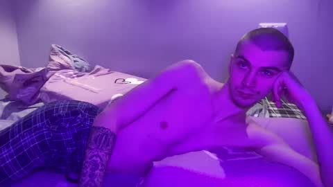 MAX online show from 02/01/25, 04:44