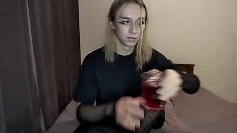 Jade online show from 12/01/25, 03:17