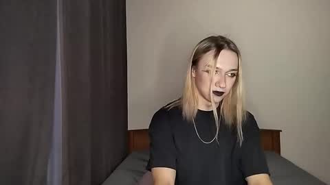 Jade online show from 12/18/25, 02:34