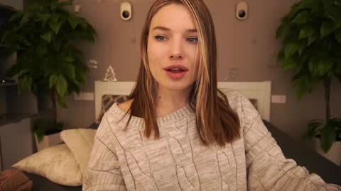 Snapshot of icedanielles chatting on 12/26/24, 06:22 Danielle online show from 12/26/24, 06:22