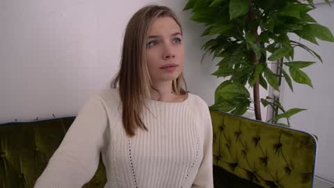 Snapshot of icedanielles chatting on 01/12/25, 07:42 Danielle online show from 01/12/25, 07:42