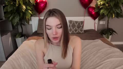 Snapshot of icedanielles chatting on 02/24/25, 06:26 Danielle online show from 02/24/25, 06:26