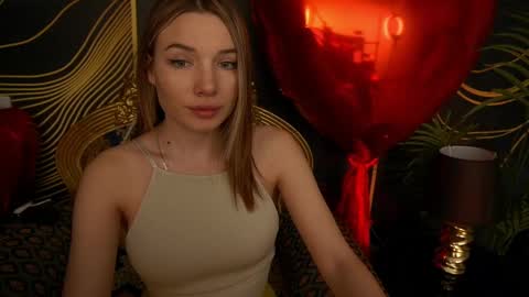 Snapshot of icedanielles chatting on 02/25/25, 02:33 Danielle online show from 02/25/25, 02:33