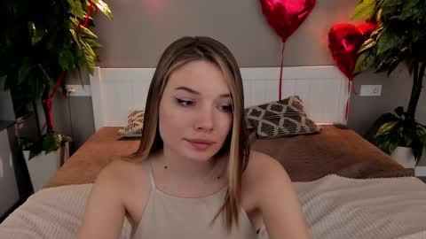 Snapshot of icedanielles chatting on 03/09/25, 06:43 Danielle online show from 03/09/25, 06:43