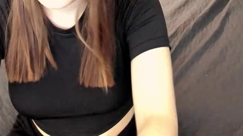 Snapshot of icedanielles chatting on 10/13/25, 12:49 Danielle online show from 10/13/25, 12:49