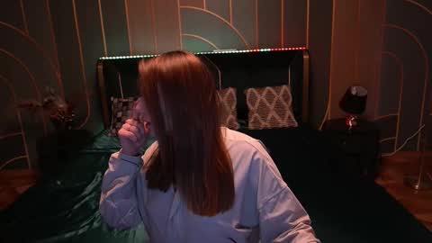 Snapshot of icedanielles chatting on 11/14/25, 01:32 Danielle online show from 11/14/25, 01:32