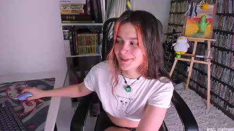 Snapshot of icefroq chatting on 07/07/26, 10:47 Julia online show from 07/07/26, 10:47