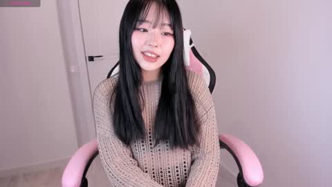 Snapshot of ichigo_o chatting on 12/20/24, 06:29 Hitomi online show from 12/20/24, 06:29