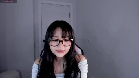 Snapshot of ichigo_o chatting on 10/01/25, 08:42 Hitomi online show from 10/01/25, 08:42