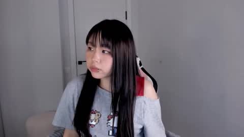 Snapshot of ichigo_o chatting on 10/13/25, 07:08 Hitomi online show from 10/13/25, 07:08