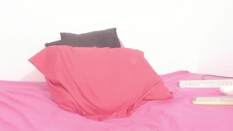 IckyXo online show from 02/07/25, 01:22