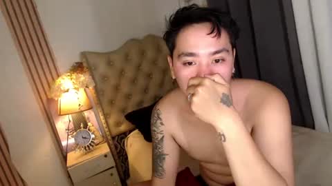 Snapshot of iconic_vince chatting on 03/12/25, 10:50 iconic_vince online show from 03/12/25, 10:50