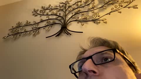 Snapshot of icums4u chatting on 01/01/25, 03:24 icums4u online show from 01/01/25, 03:24