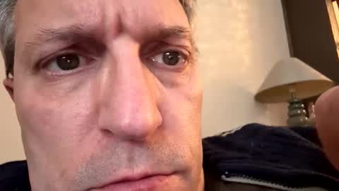 Snapshot of icums4u chatting on 10/15/25, 03:01 icums4u online show from 10/15/25, 03:01