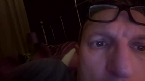 Snapshot of icums4u chatting on 12/17/25, 07:25 icums4u online show from 12/17/25, 07:25