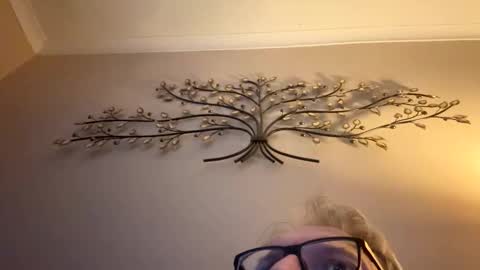 Snapshot of icums4u chatting on 01/06/26, 04:11 icums4u online show from 01/06/26, 04:11