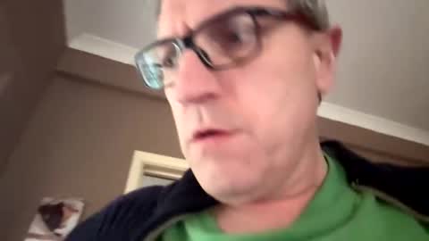 Snapshot of icums4u chatting on 02/26/26, 03:33 icums4u online show from 02/26/26, 03:33