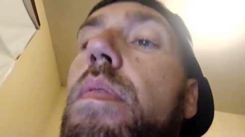 Snapshot of icyfucktoy chatting on 09/29/25, 01:00 icyfucktoy online show from 09/29/25, 01:00