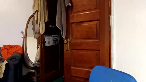 Snapshot of icyfucktoy chatting on 11/02/25, 03:42 icyfucktoy online show from 11/02/25, 03:42