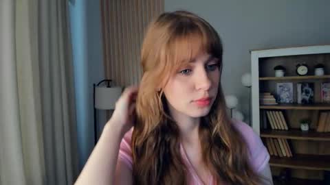 Snapshot of icyhoneybite chatting on 09/28/25, 09:14 Jane online show from 09/28/25, 09:14