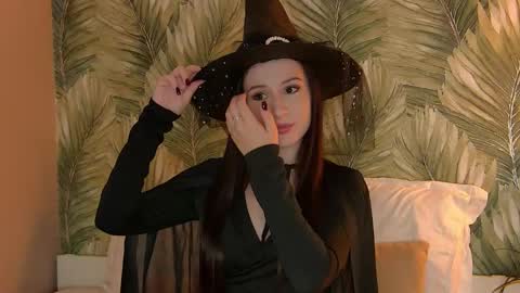 Ida Mask online show from 10/30/25, 12:50