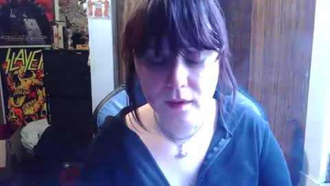 Snapshot of idamilliscent chatting on 03/14/26, 04:23 idamilliscent online show from 03/14/26, 04:23