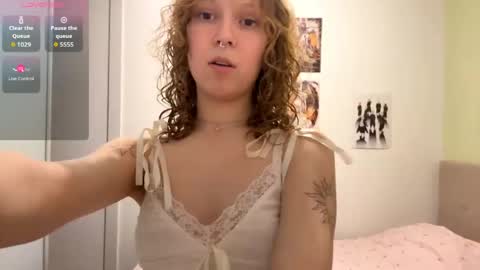 Sarah online show from 04/18/26, 04:00